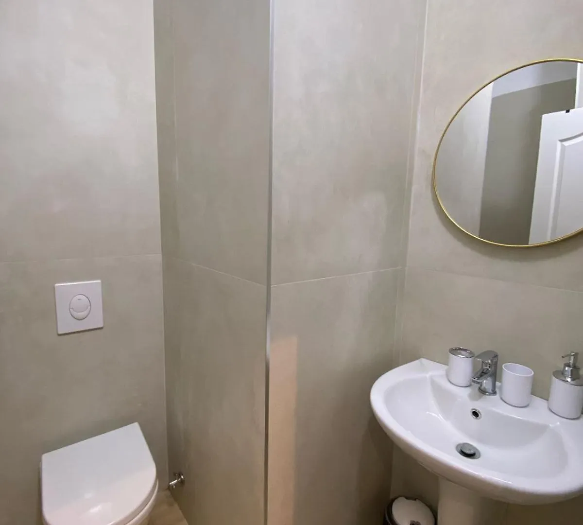 Nest&Rest Studios Tirana Apartment